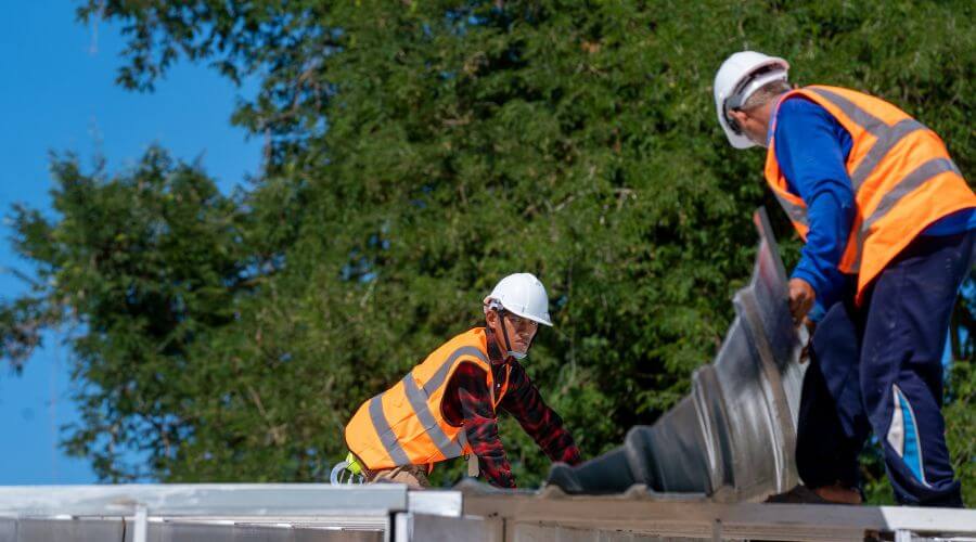 Professional gutter cleaning in Rhame, ND